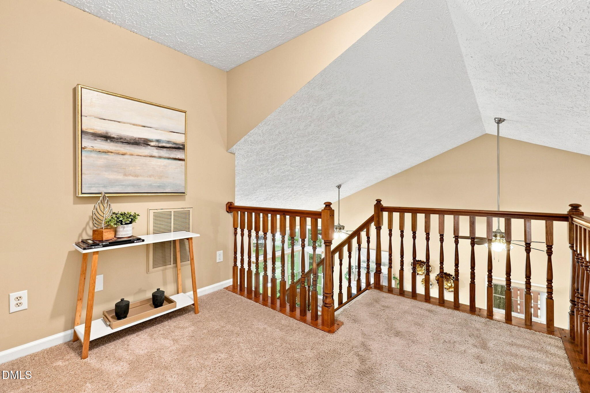 5 Wavecrest Court