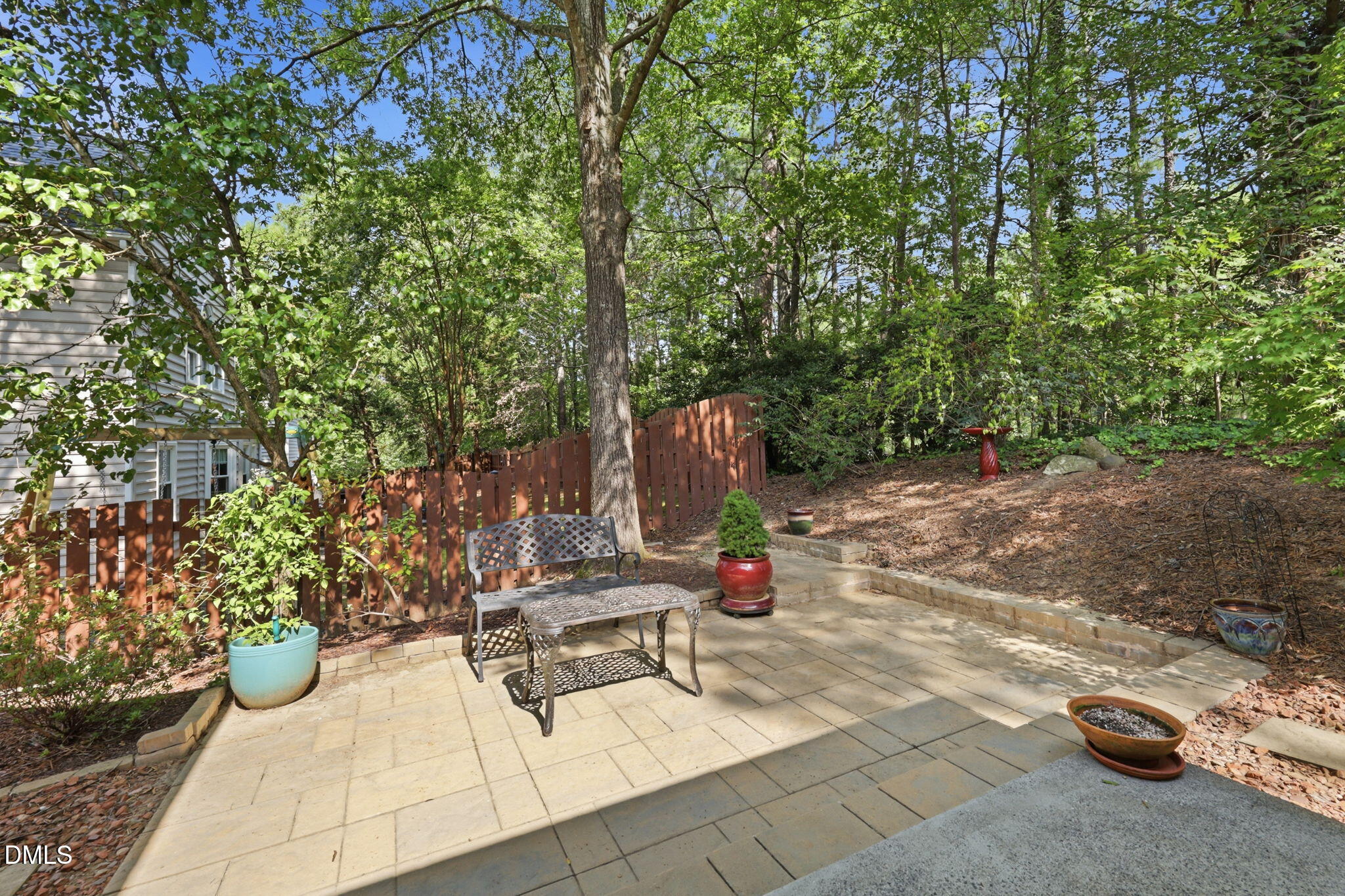5 Wavecrest Court