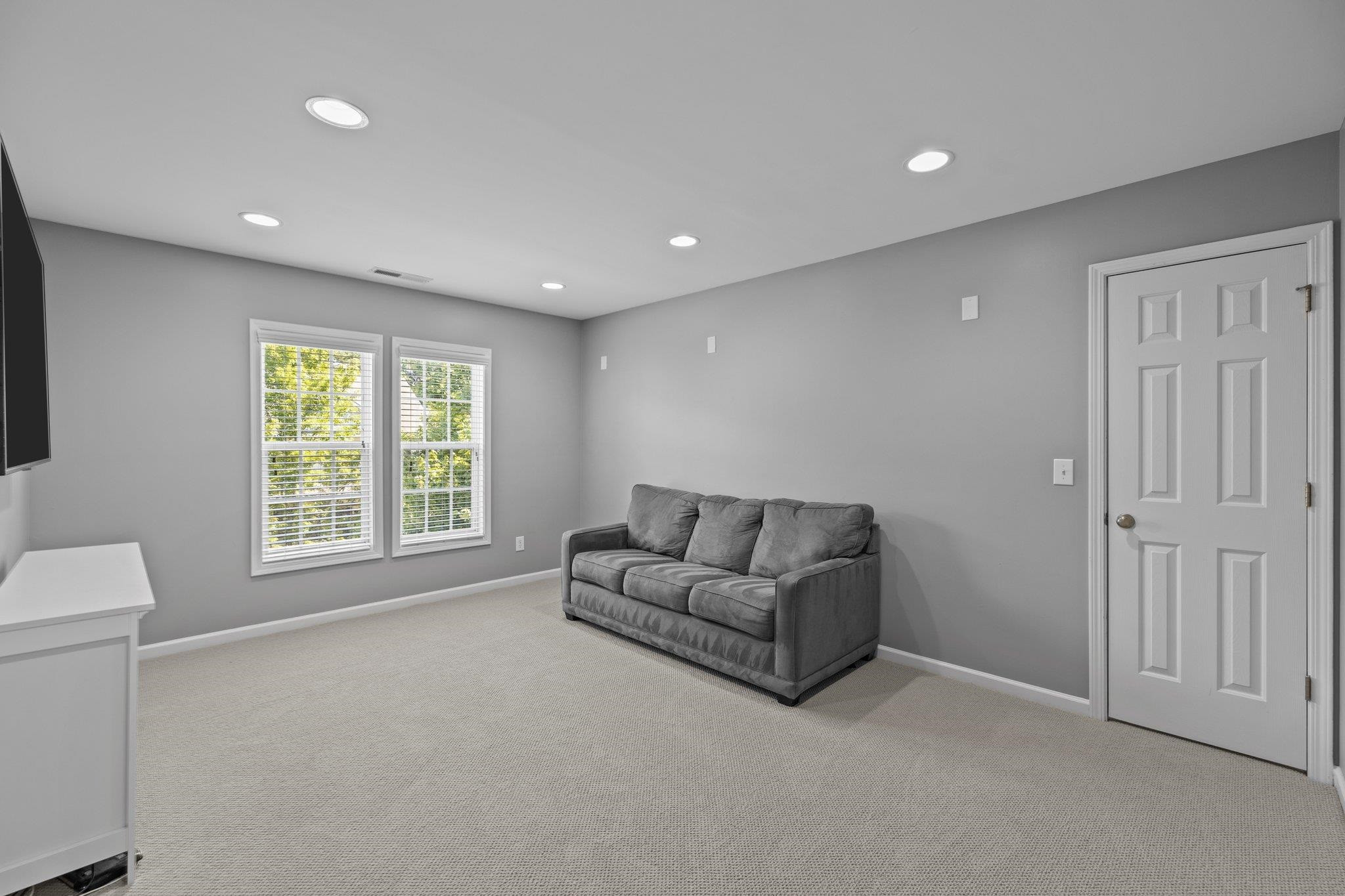 1119 Freshman Drive