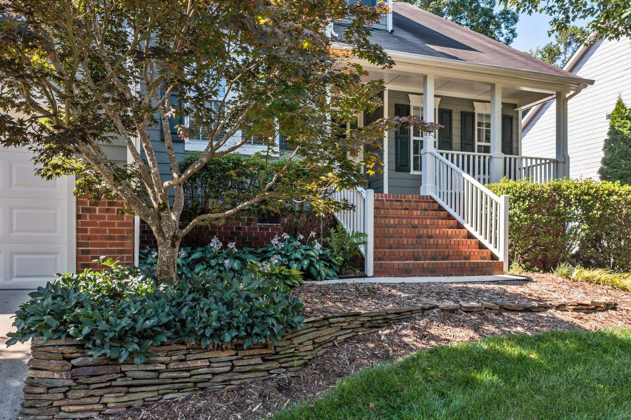 1119 Freshman Drive