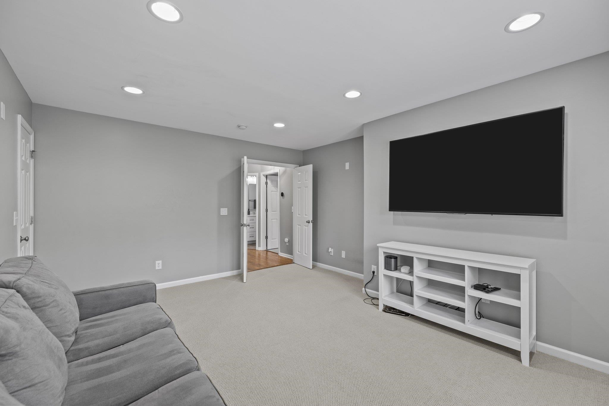 1119 Freshman Drive