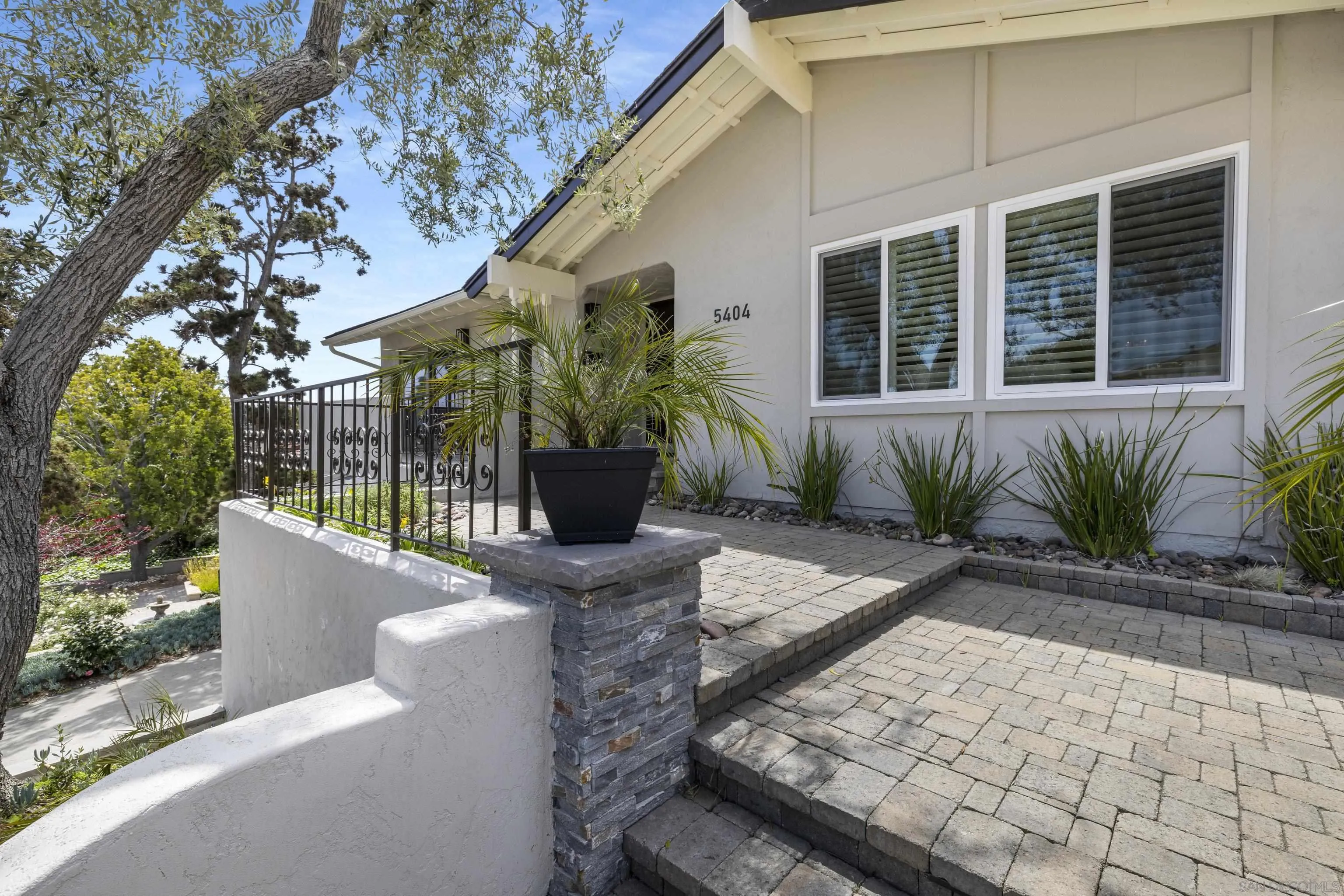 5404 Bragg Street
