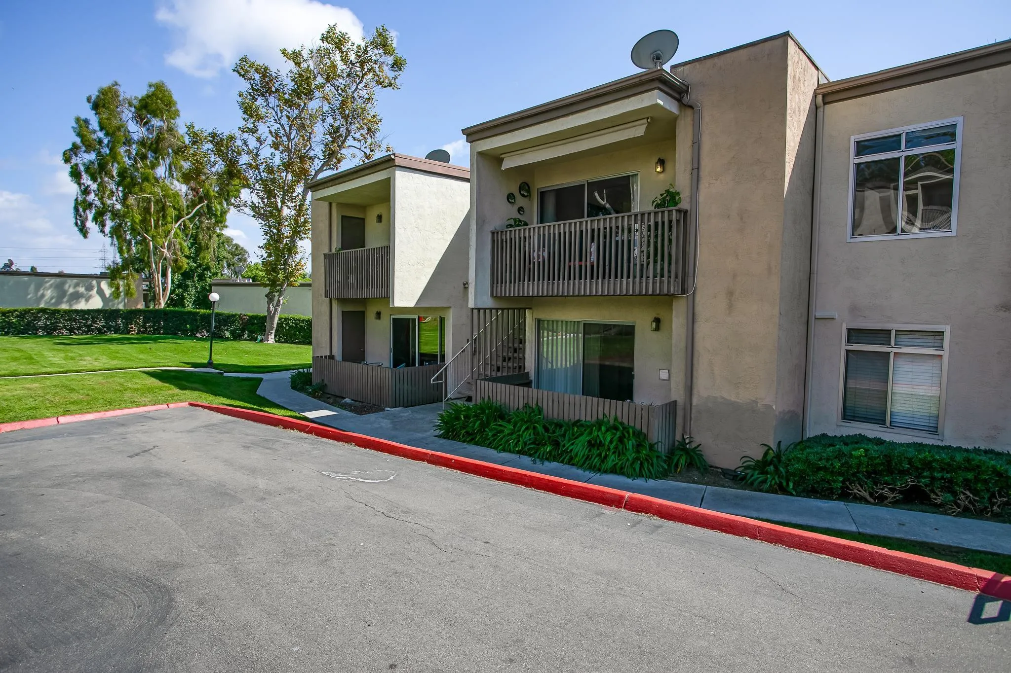 432 Edgehill Ln Unit 14