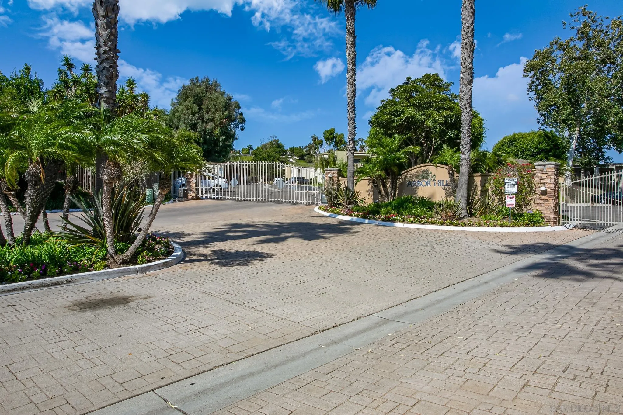 432 Edgehill Ln Unit 14