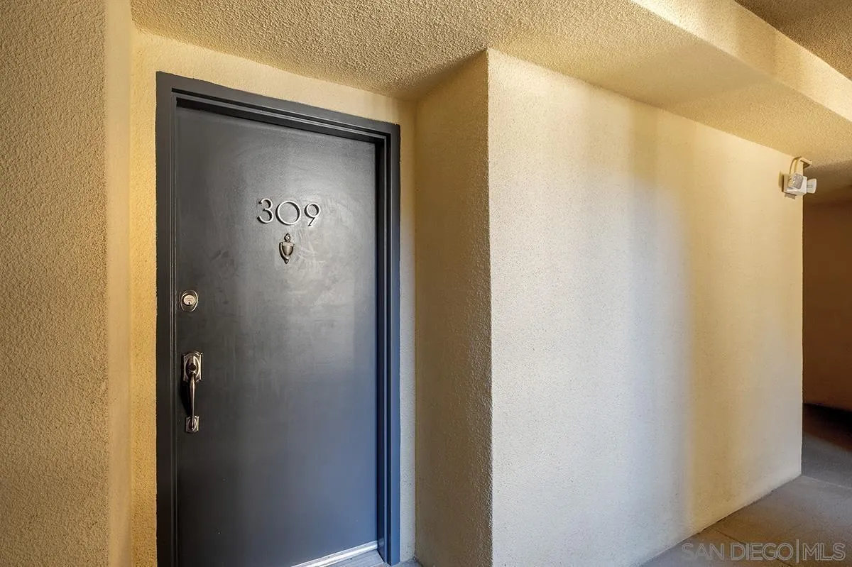 4077 3rd Ave Unit 309