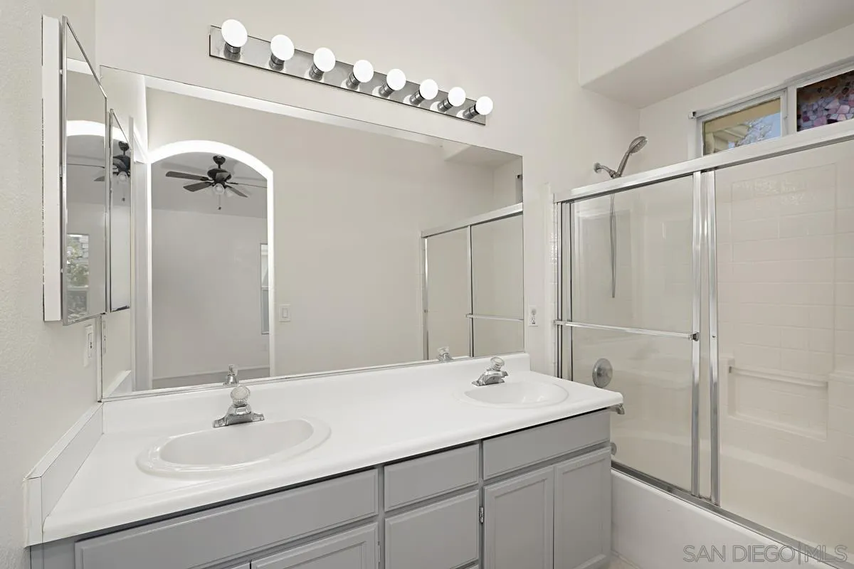 11849 Spruce Run Dr Unit B