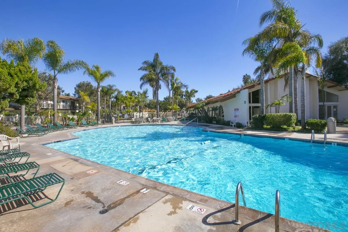 3290 Loma Riviera Dr.