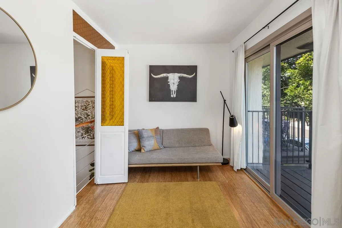 3290 Loma Riviera Dr.