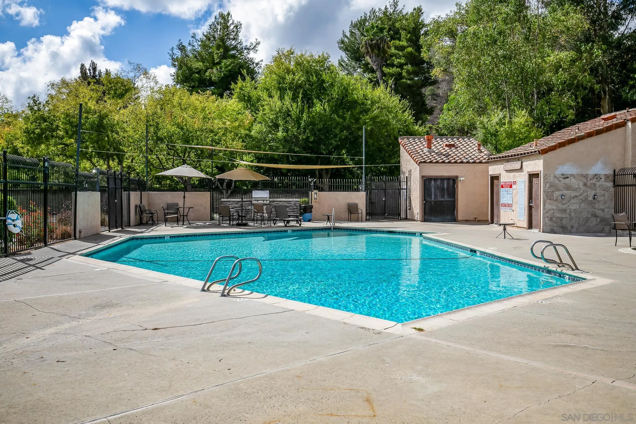 2051 Golden Circle Dr