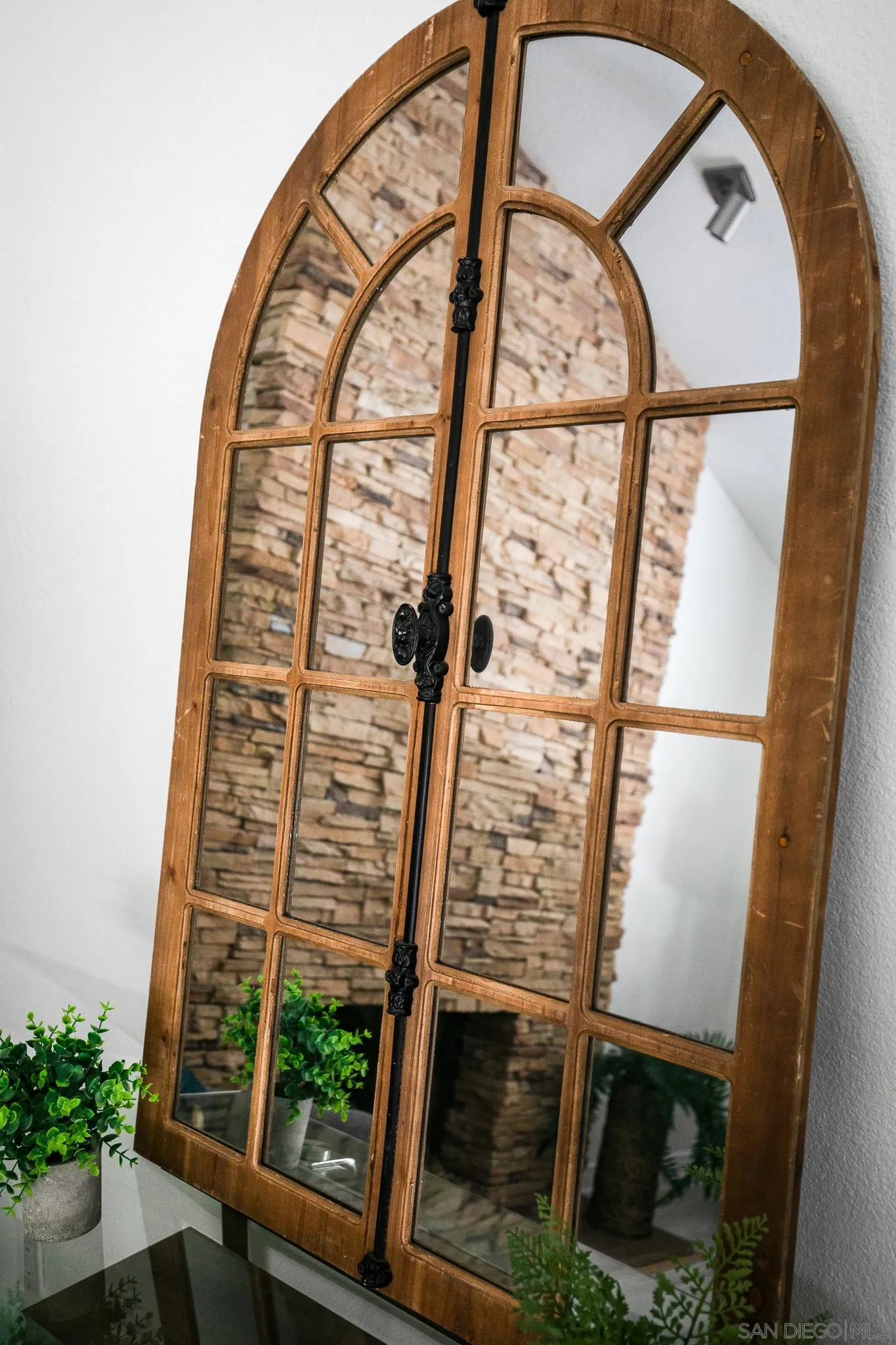 2051 Golden Circle Dr