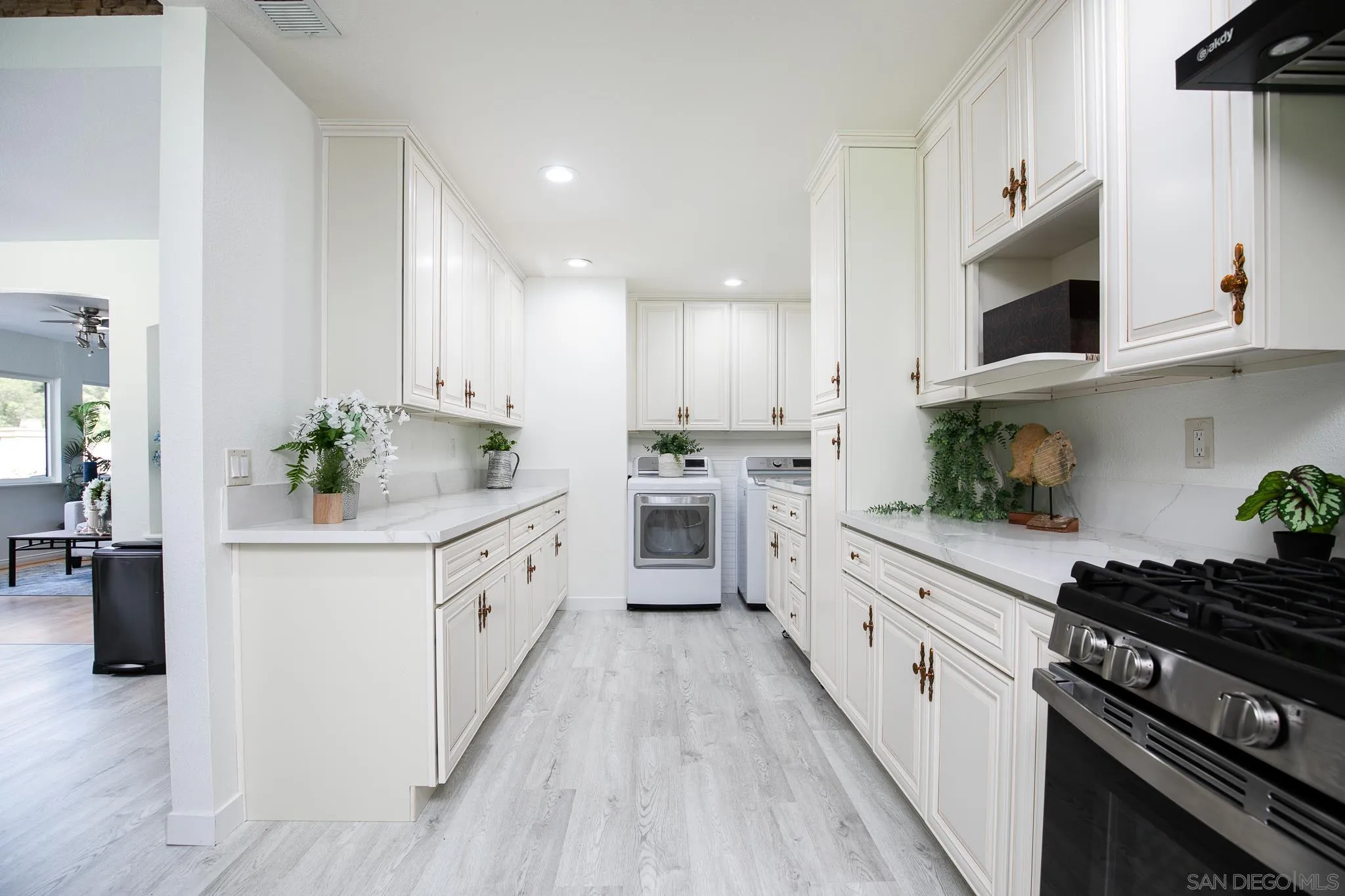 2051 Golden Circle Dr