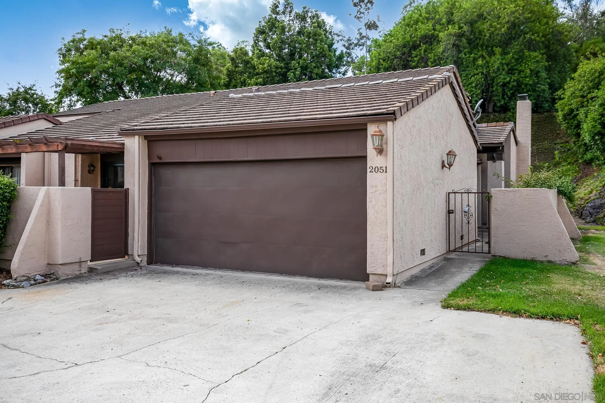 2051 Golden Circle Dr