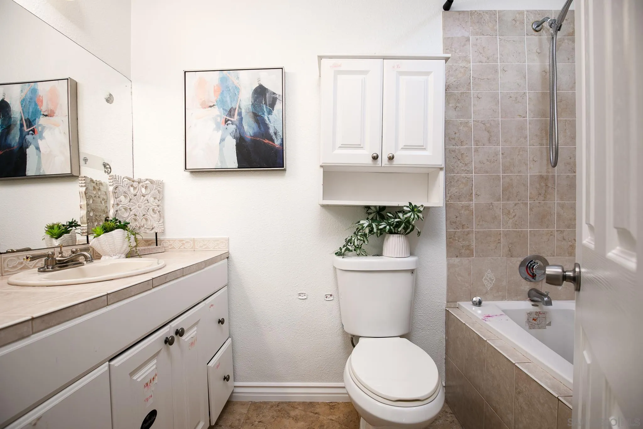 2051 Golden Circle Dr