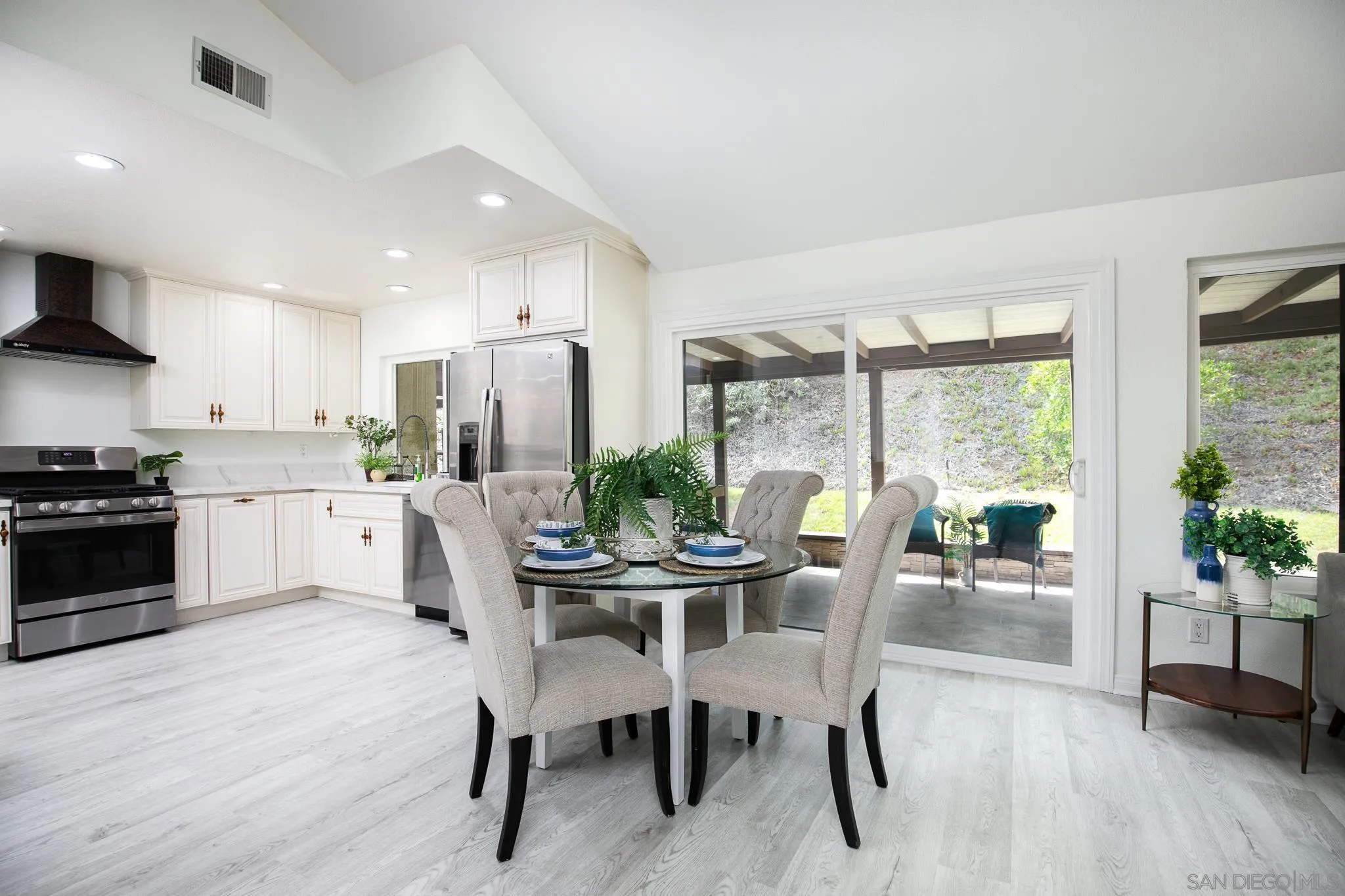 2051 Golden Circle Dr