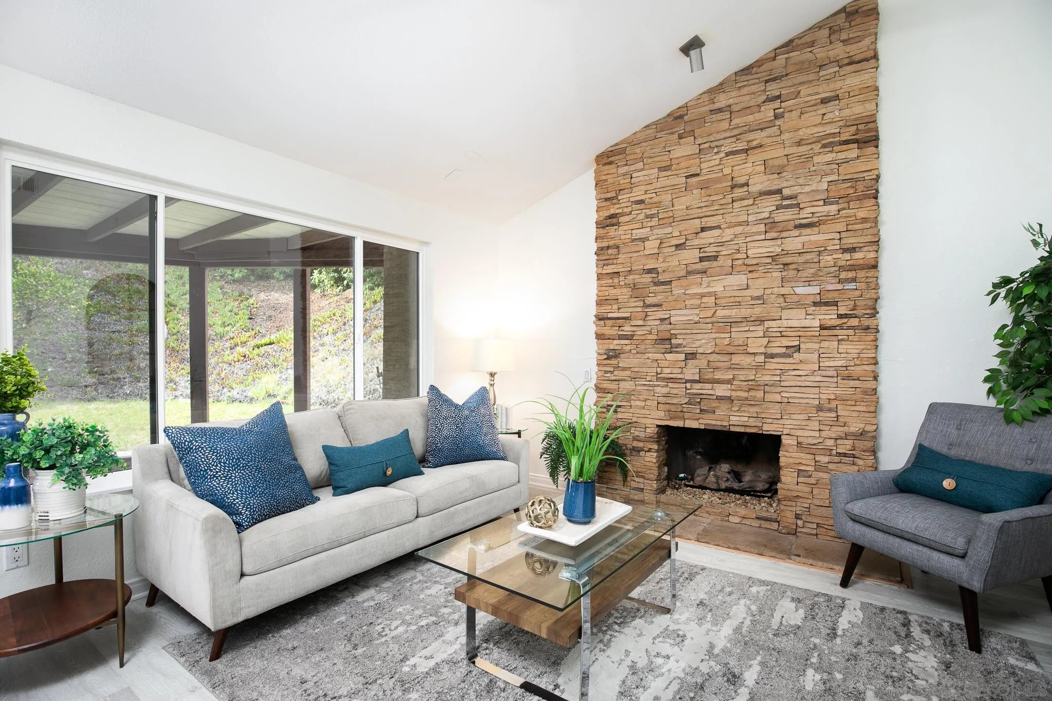 2051 Golden Circle Dr