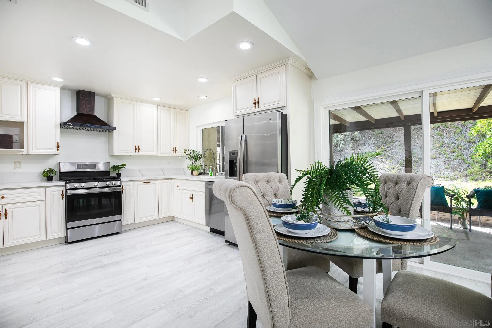 2051 Golden Circle Dr