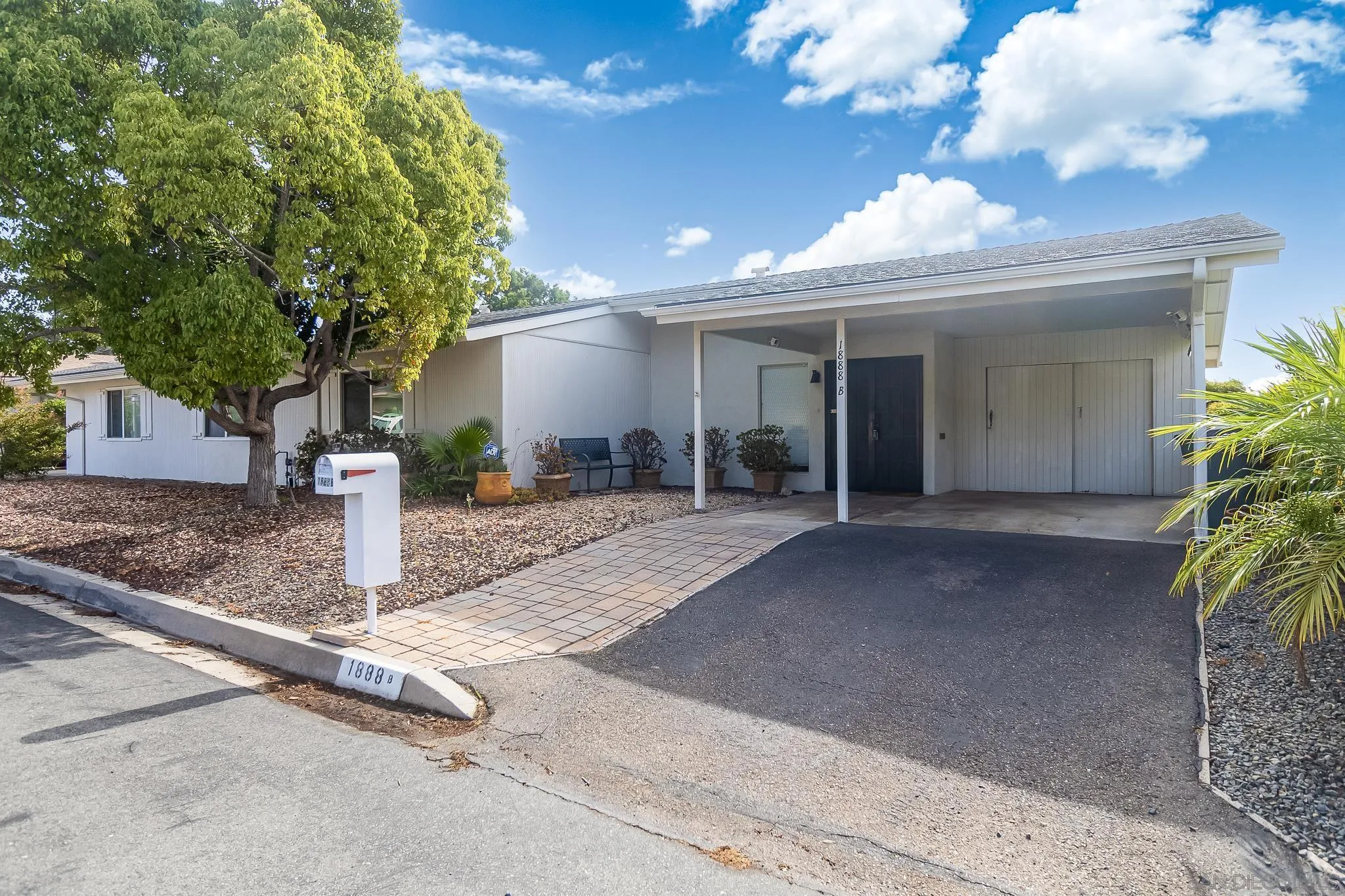 1888 Fairway Park Unit B