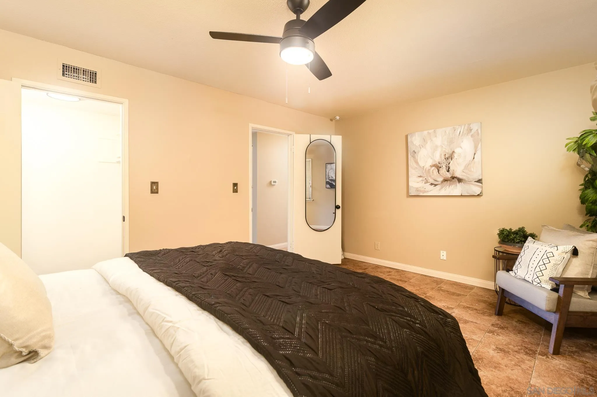 1888 Fairway Park Unit B