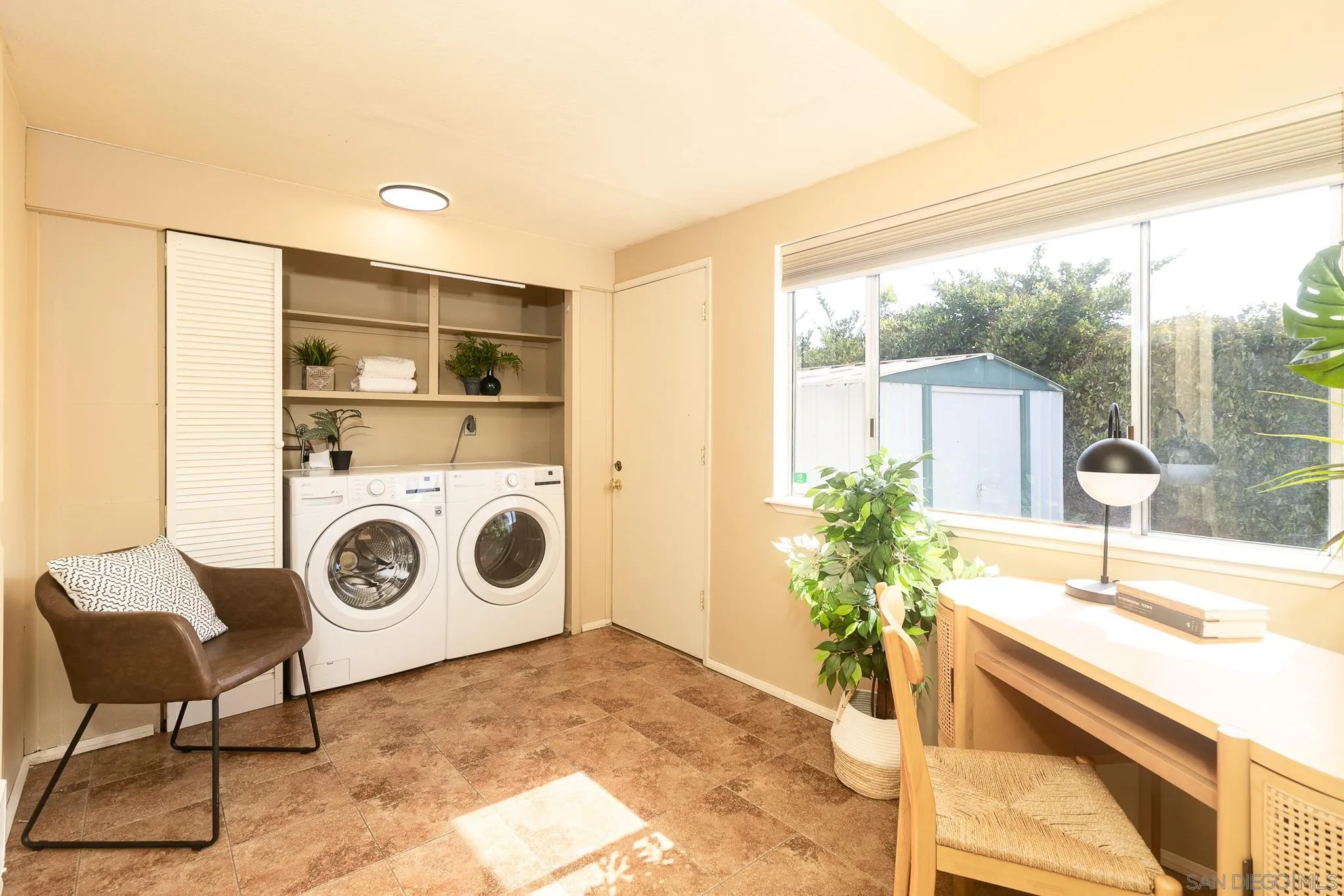 1888 Fairway Park Unit B