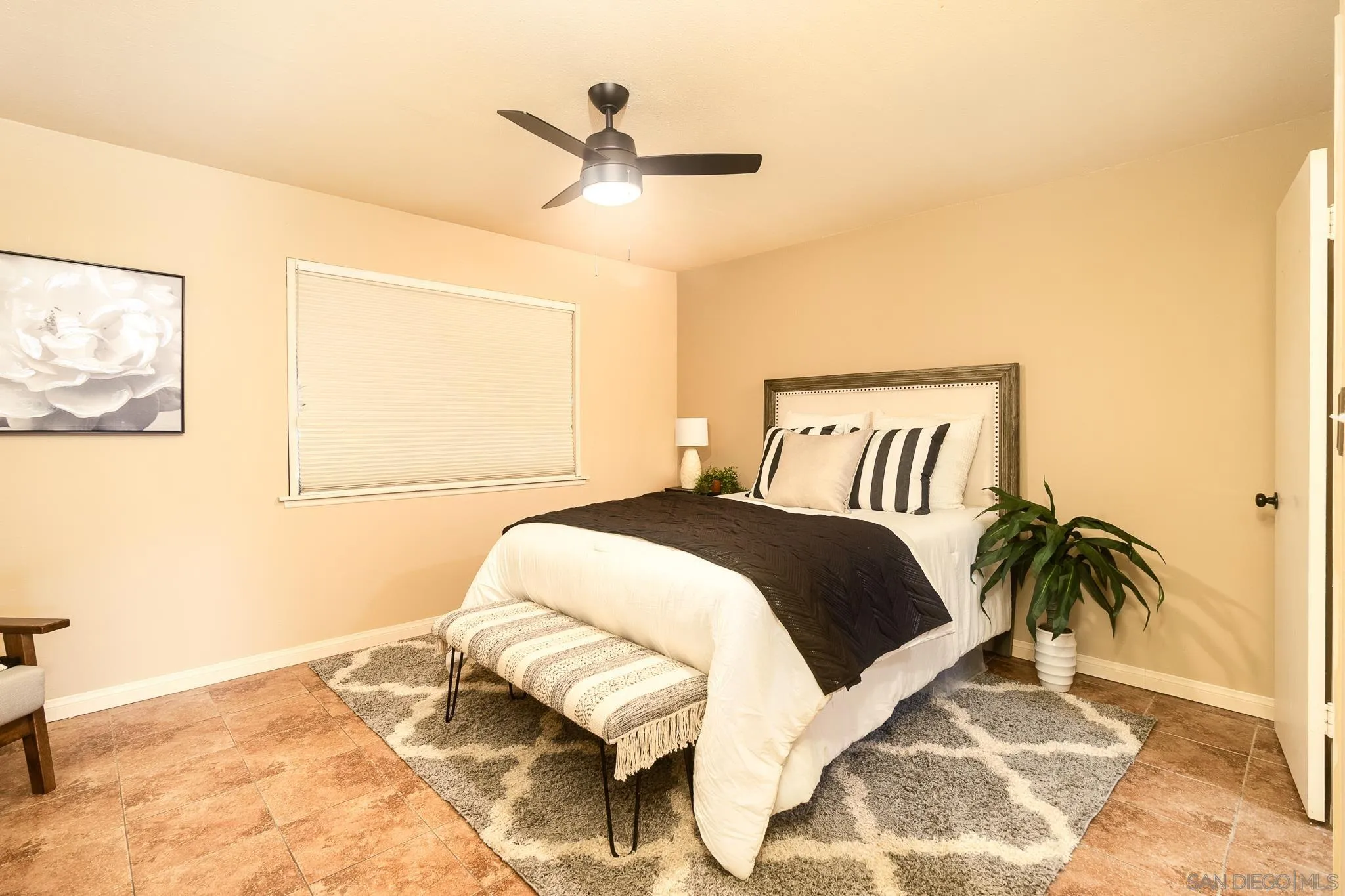 1888 Fairway Park Unit B