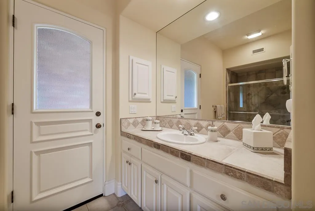13752 Paseo Valle Alto