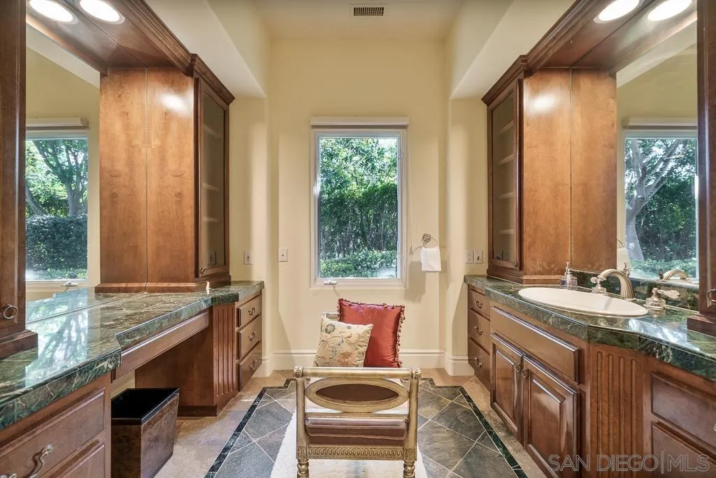 13752 Paseo Valle Alto