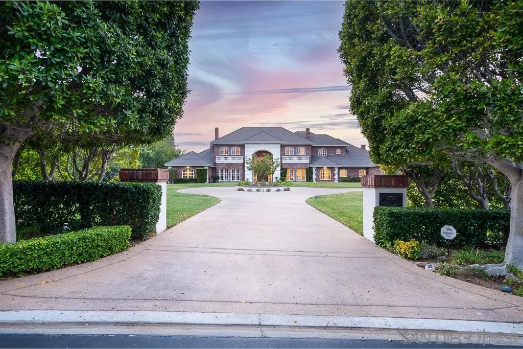 13752 Paseo Valle Alto