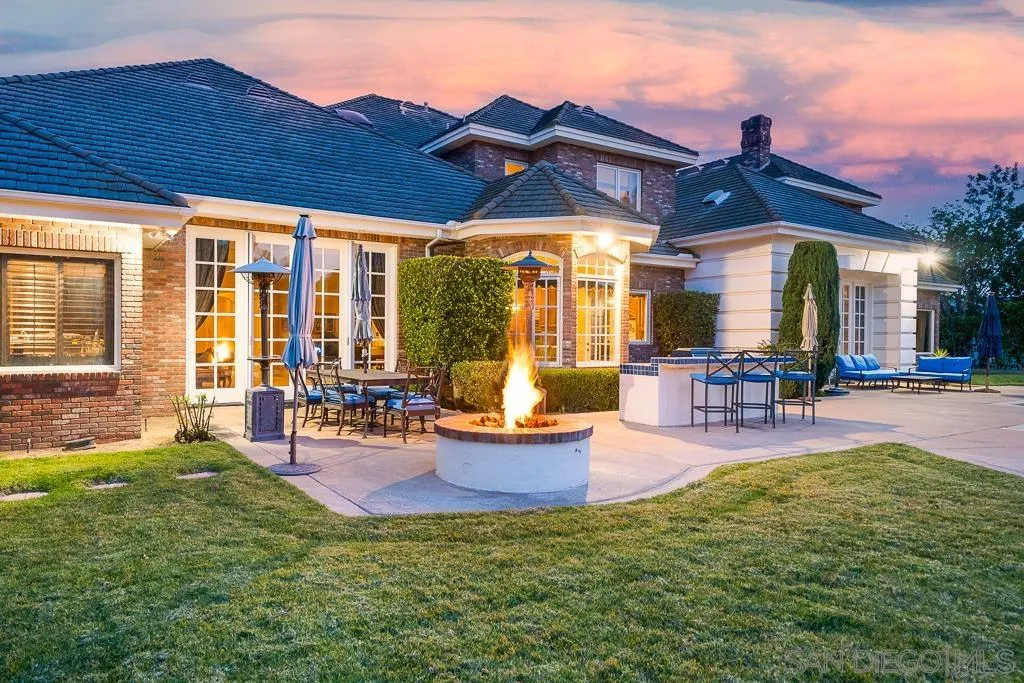13752 Paseo Valle Alto