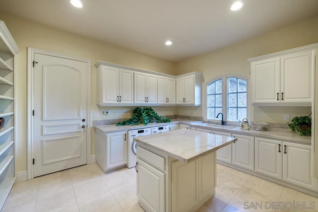 13752 Paseo Valle Alto