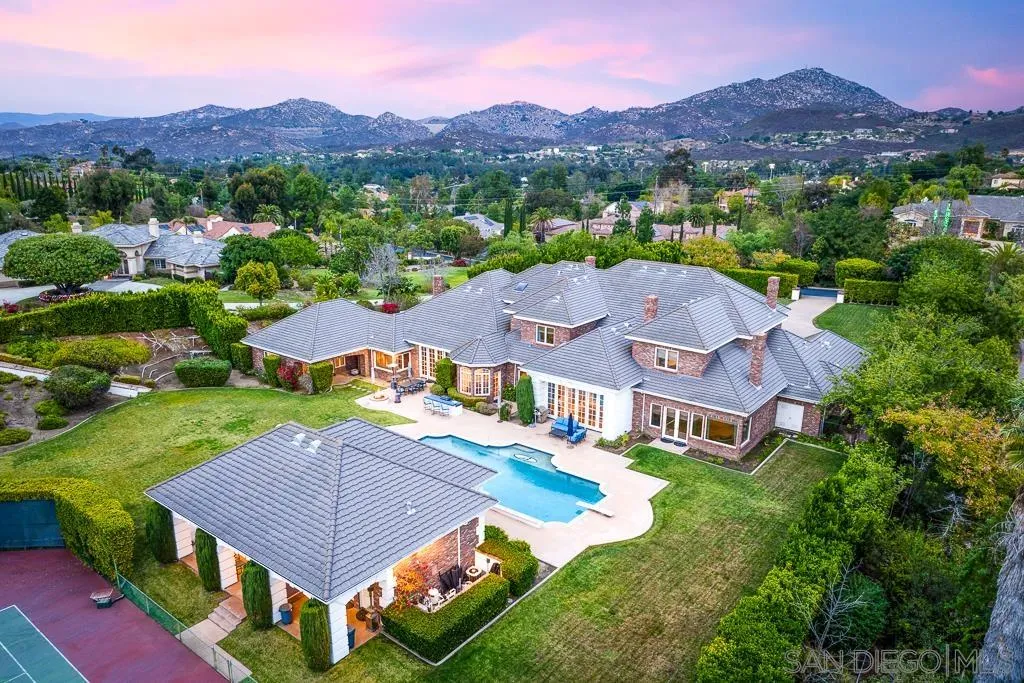 13752 Paseo Valle Alto