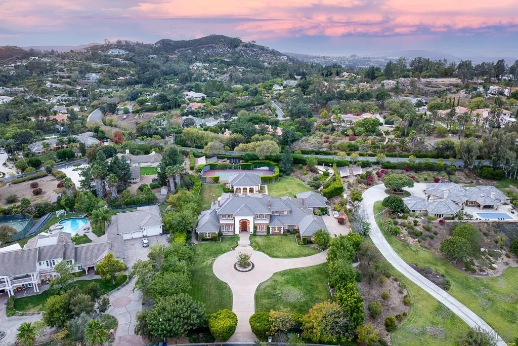 13752 Paseo Valle Alto