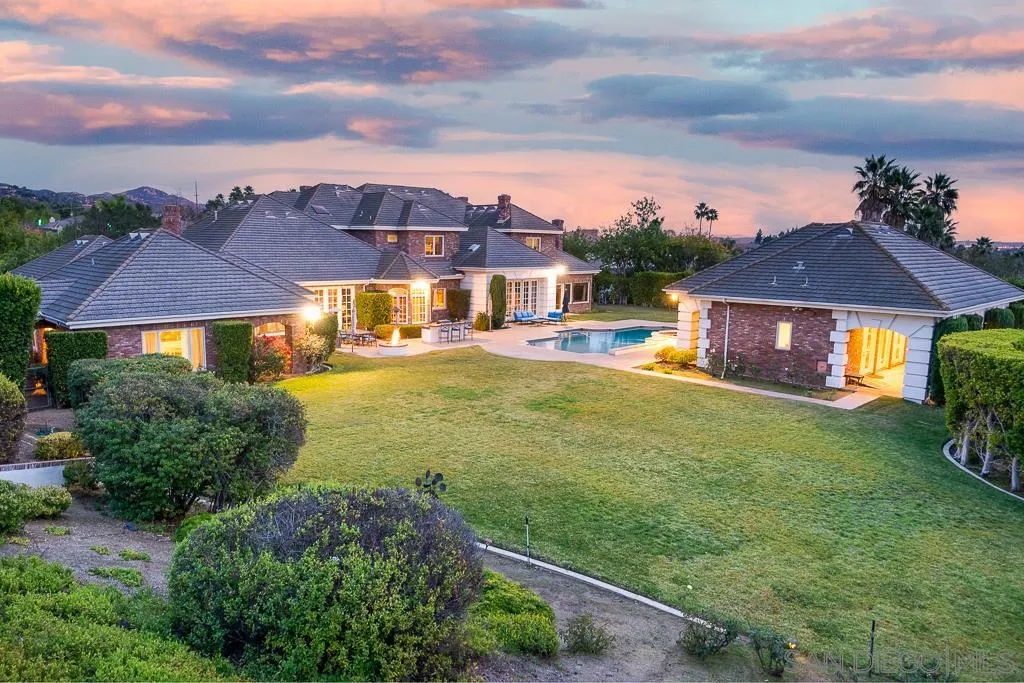 13752 Paseo Valle Alto