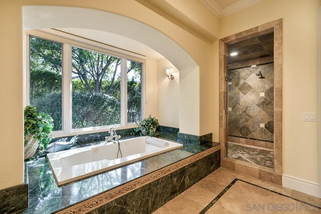 13752 Paseo Valle Alto