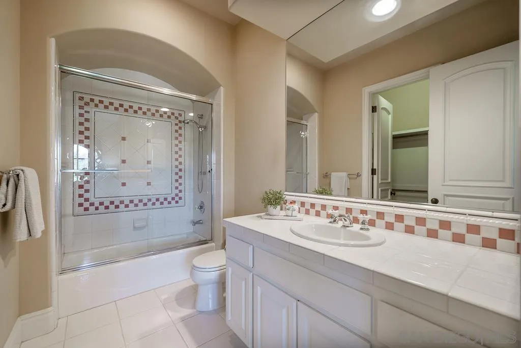 13752 Paseo Valle Alto