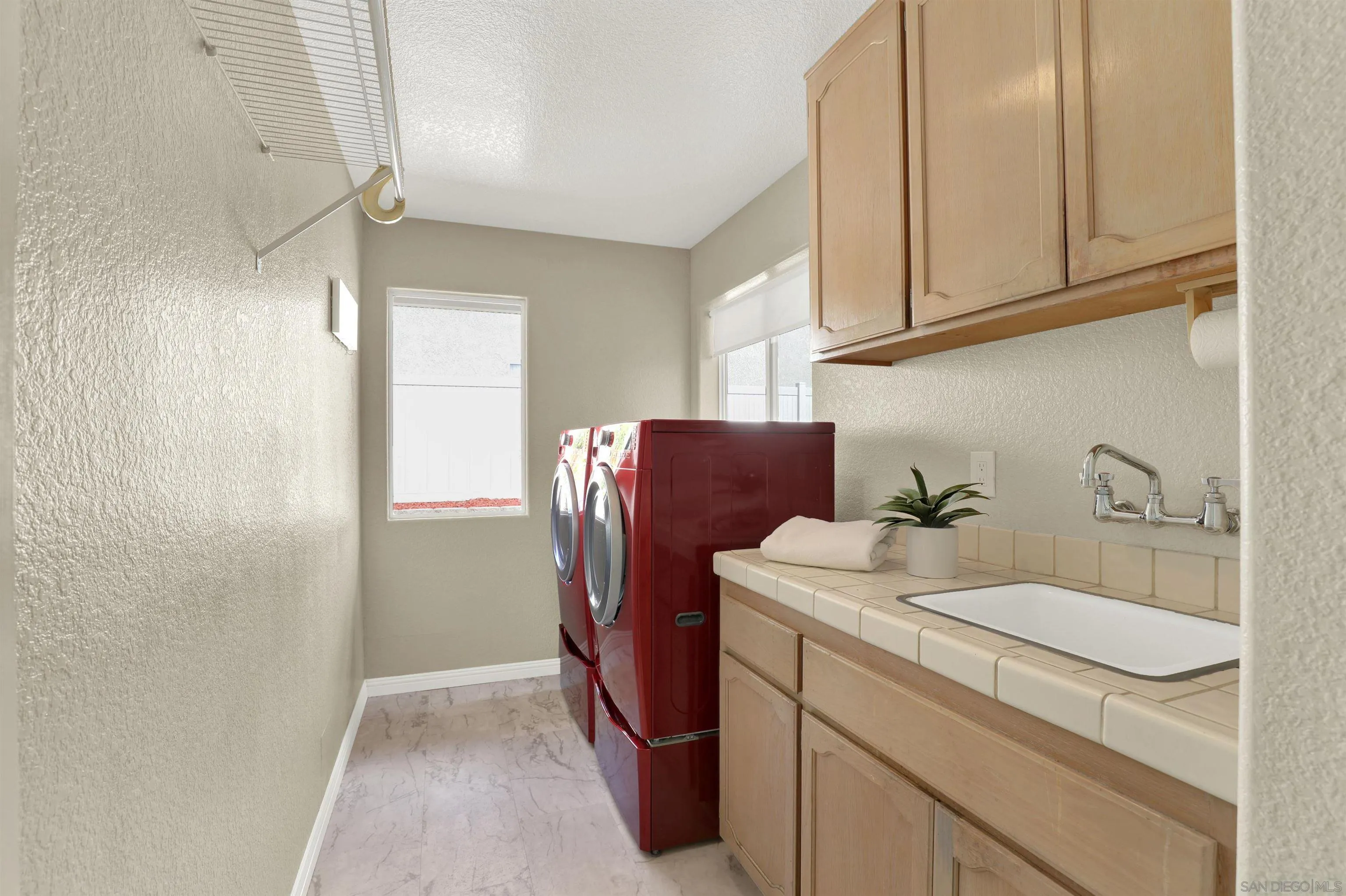 13901 Carriage Rd