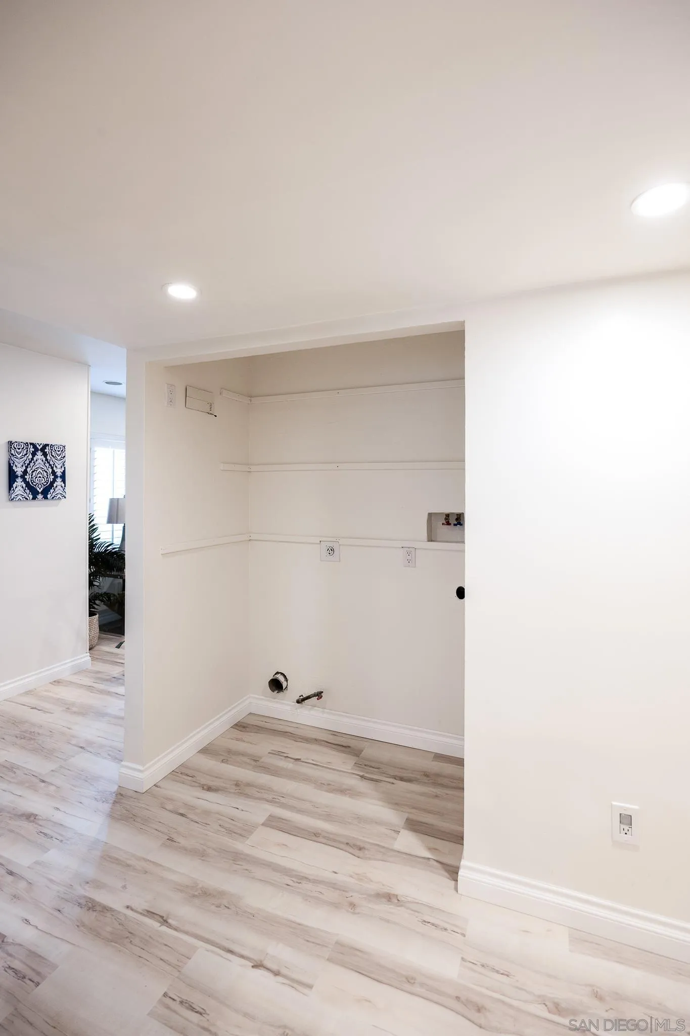 9829 Caspi Gardens Dr Unit 3