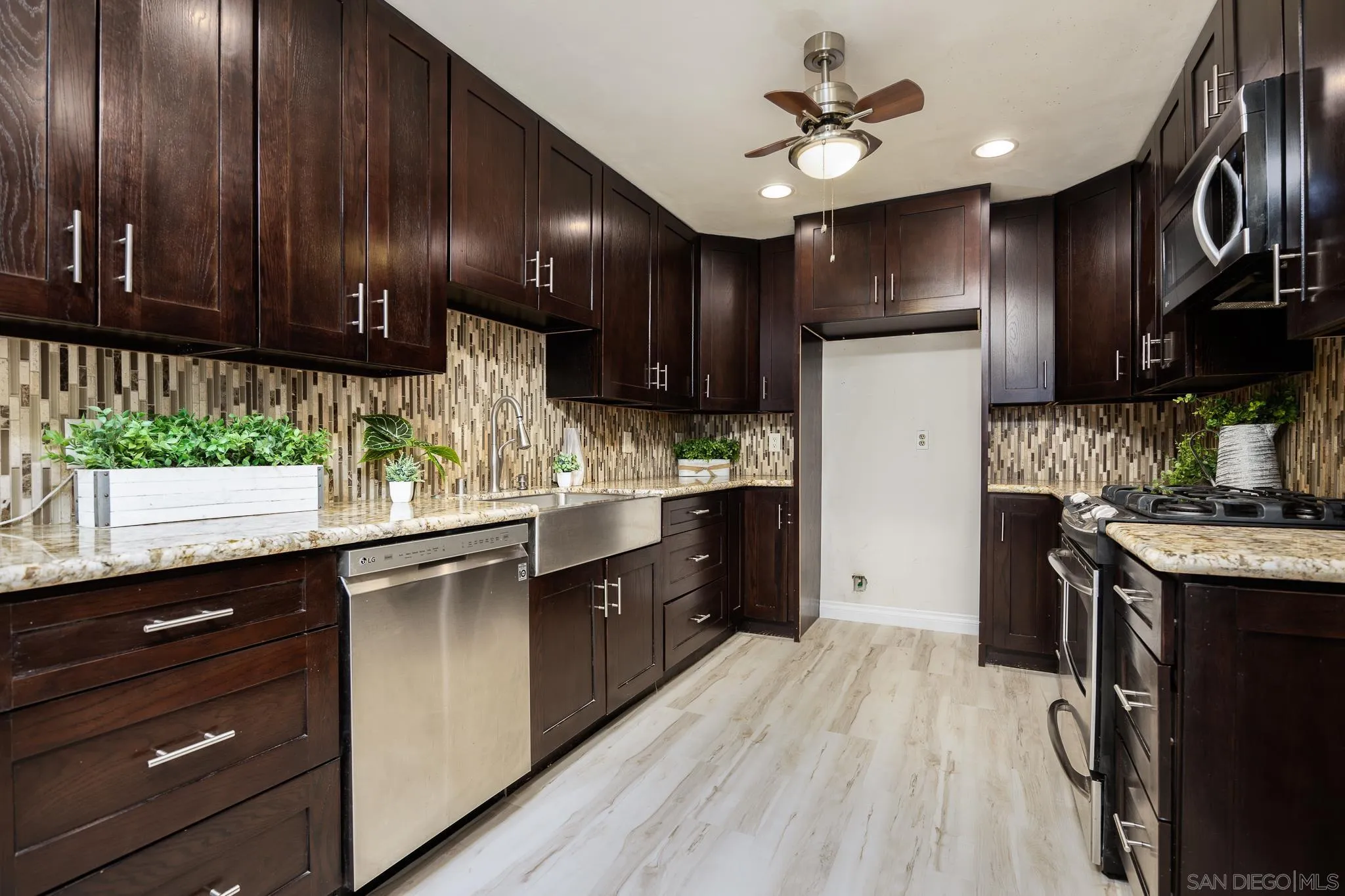 9829 Caspi Gardens Dr Unit 3