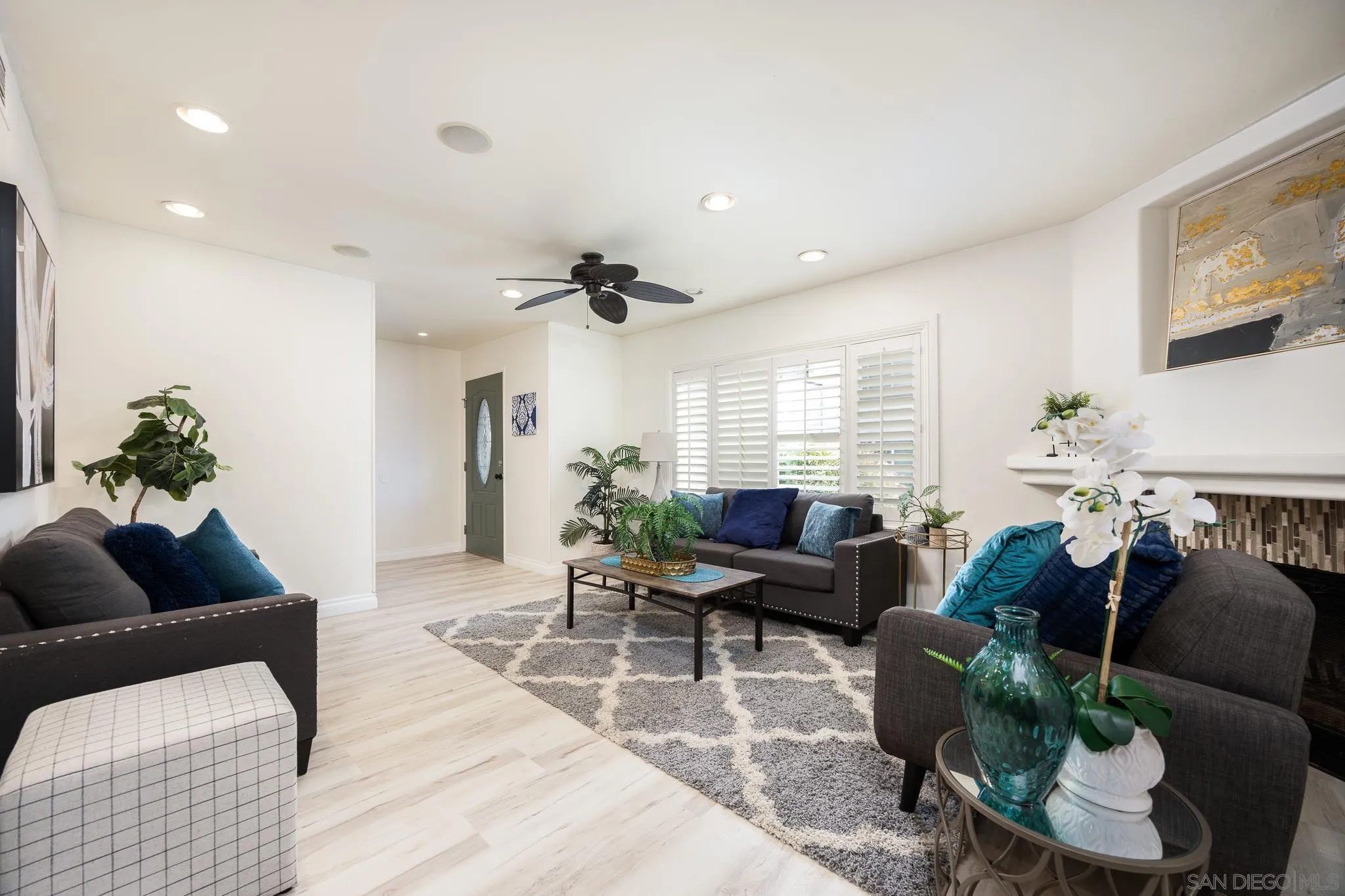 9829 Caspi Gardens Dr Unit 3