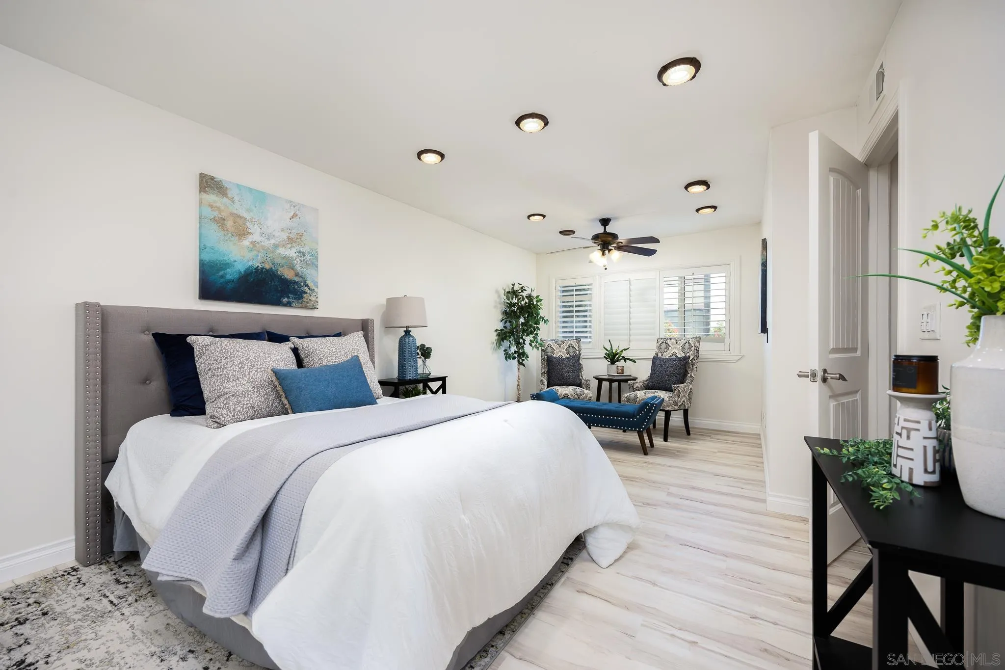 9829 Caspi Gardens Dr Unit 3