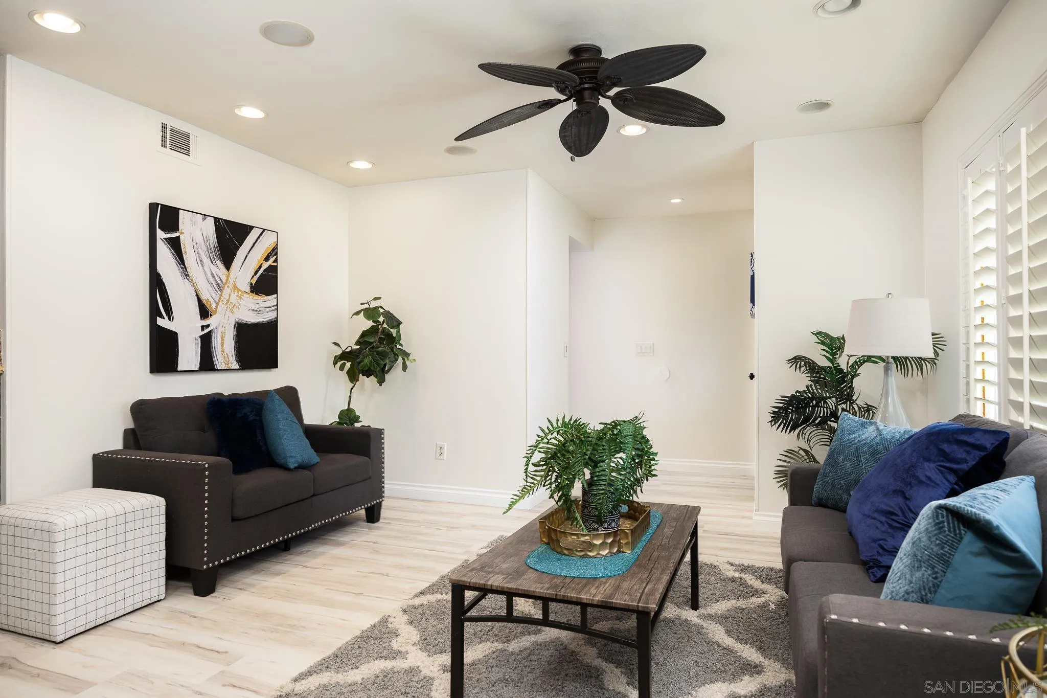 9829 Caspi Gardens Dr Unit 3