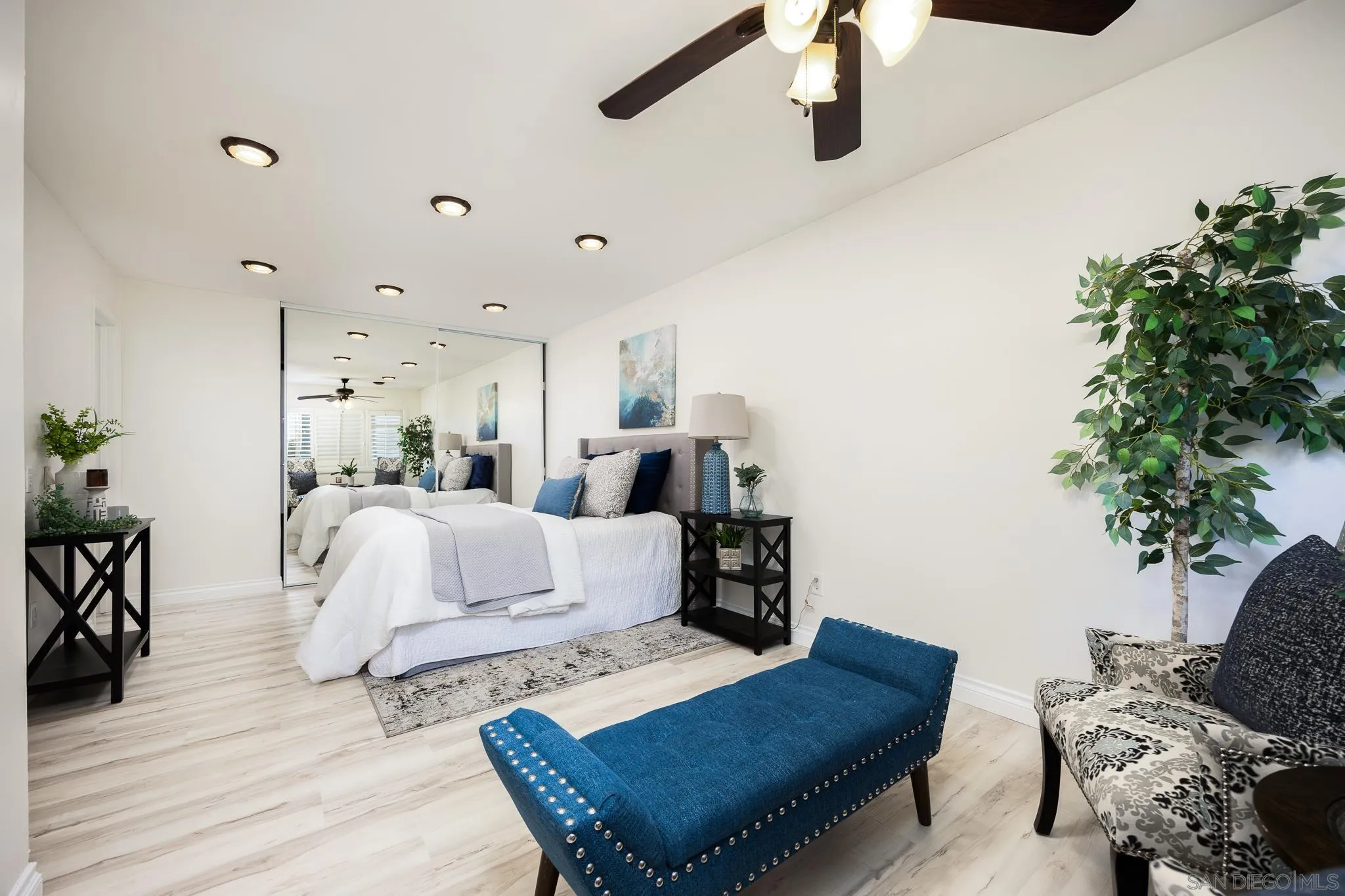 9829 Caspi Gardens Dr Unit 3