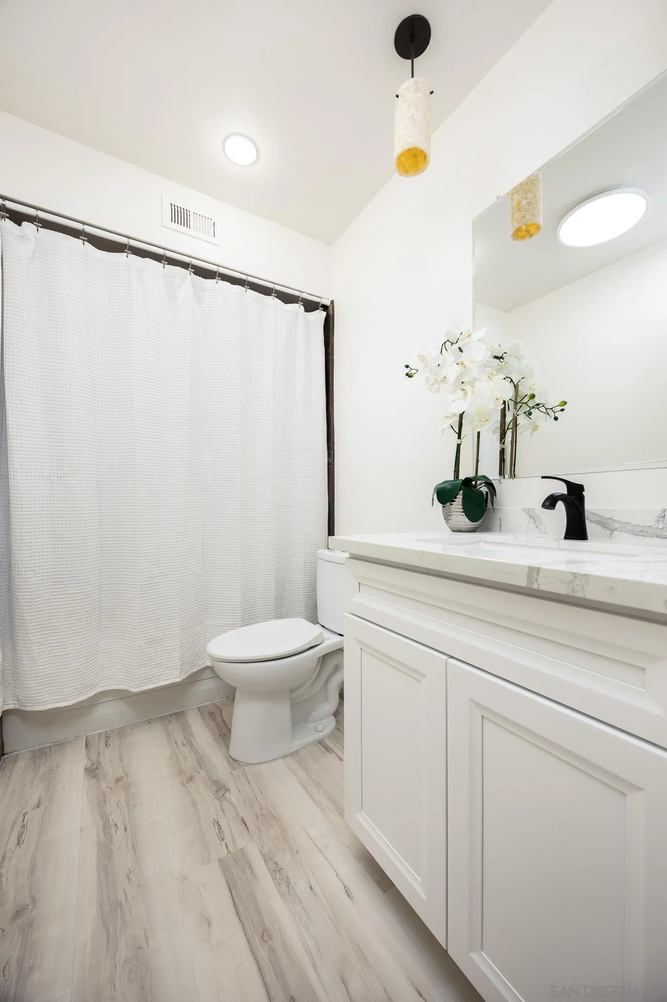 9829 Caspi Gardens Dr Unit 3