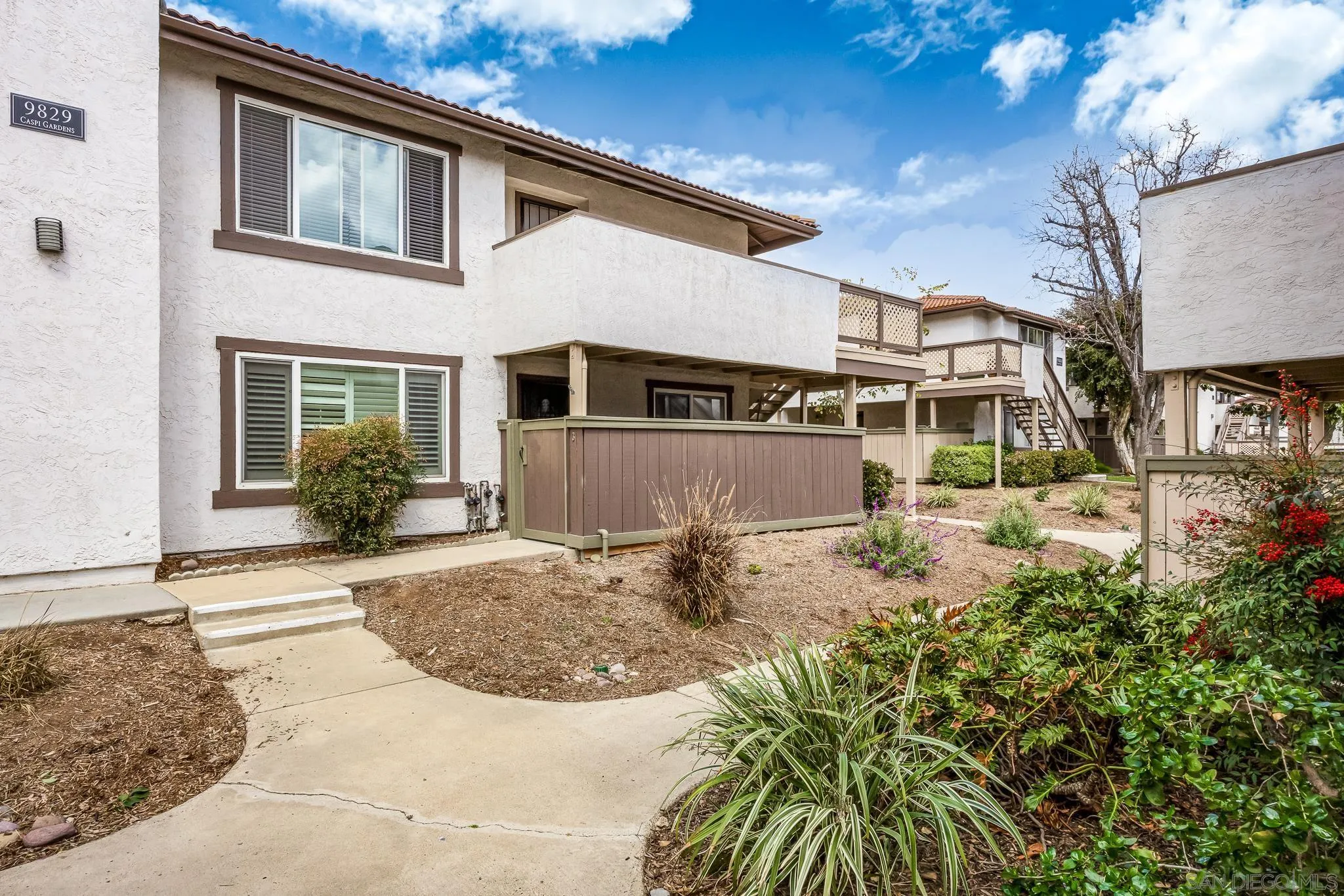 9829 Caspi Gardens Dr Unit 3