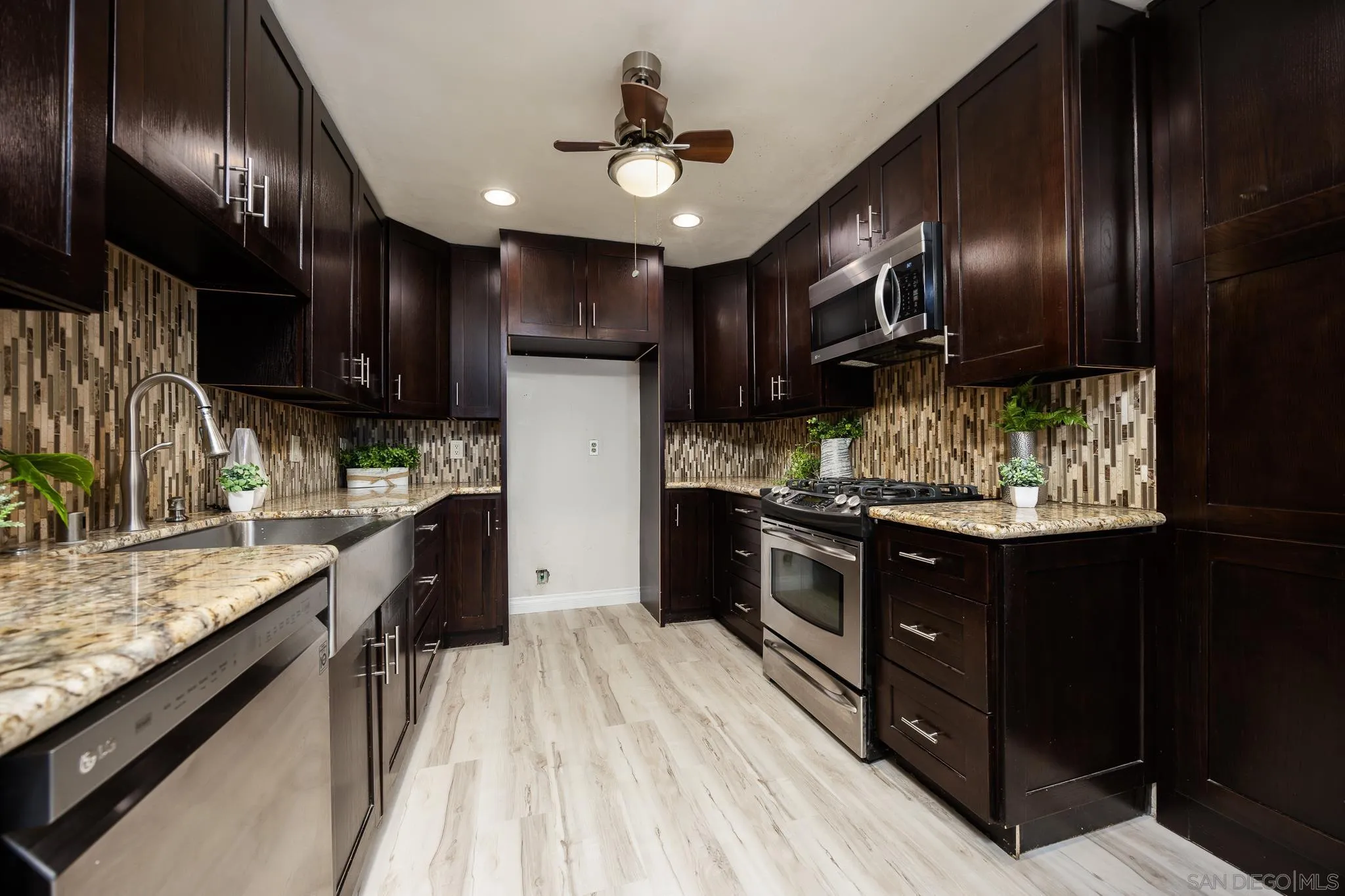 9829 Caspi Gardens Dr Unit 3