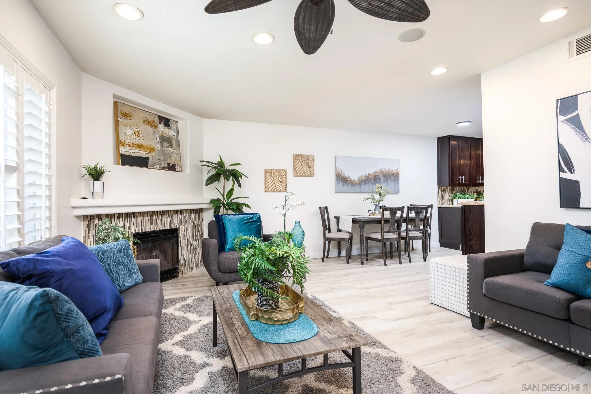 9829 Caspi Gardens Dr Unit 3