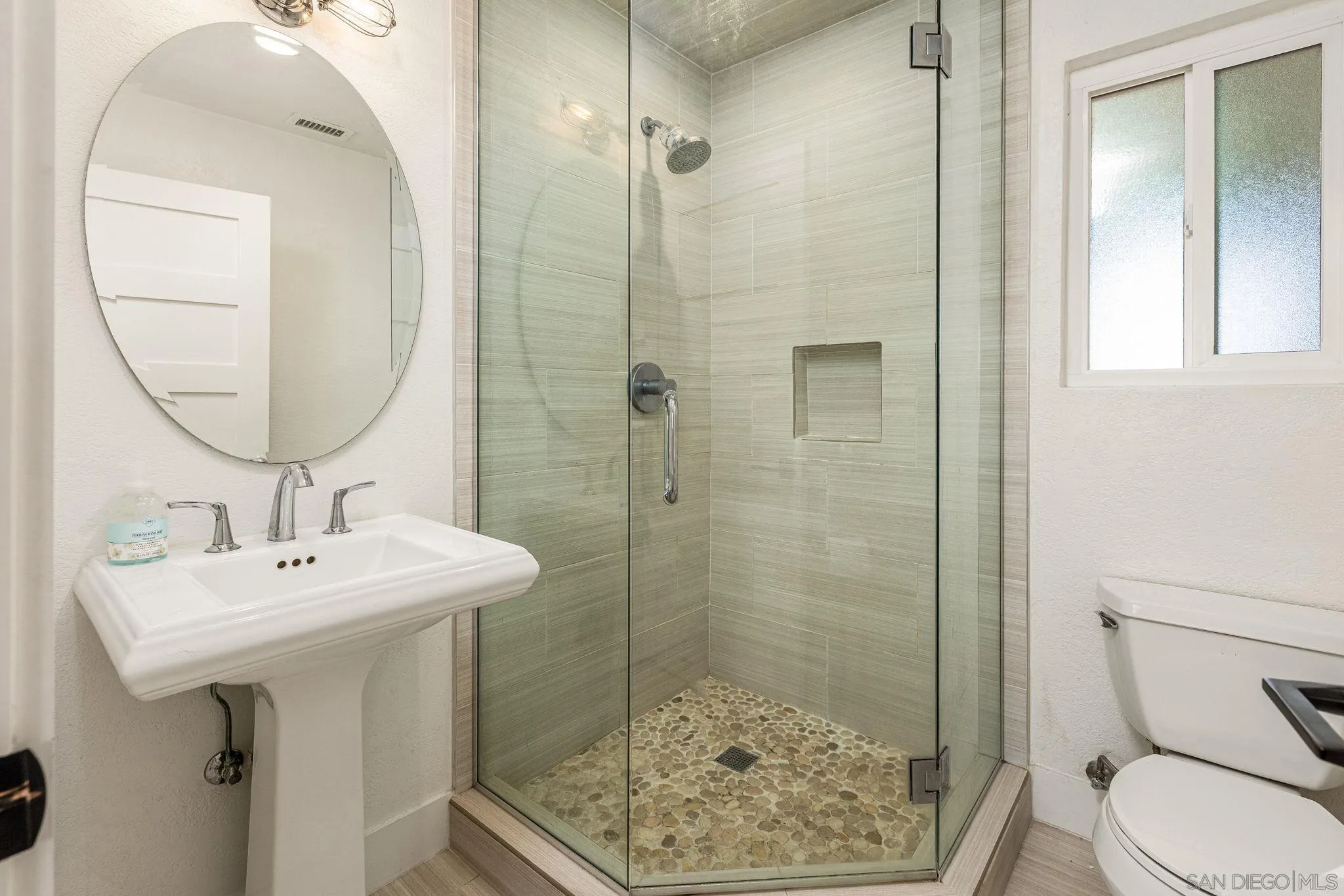 16641 Eagles Crest Rd