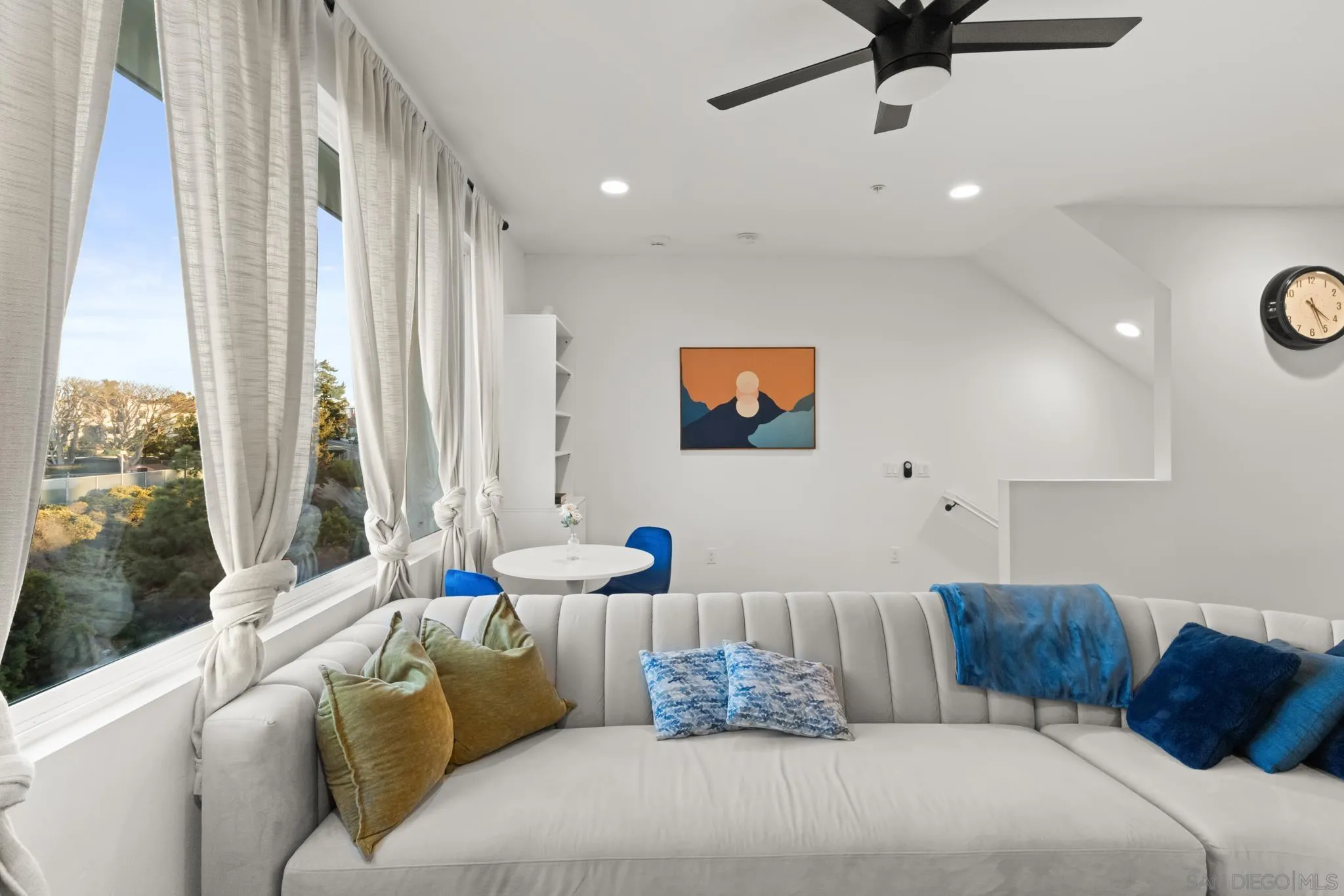 4100 Voltaire St Unit 102