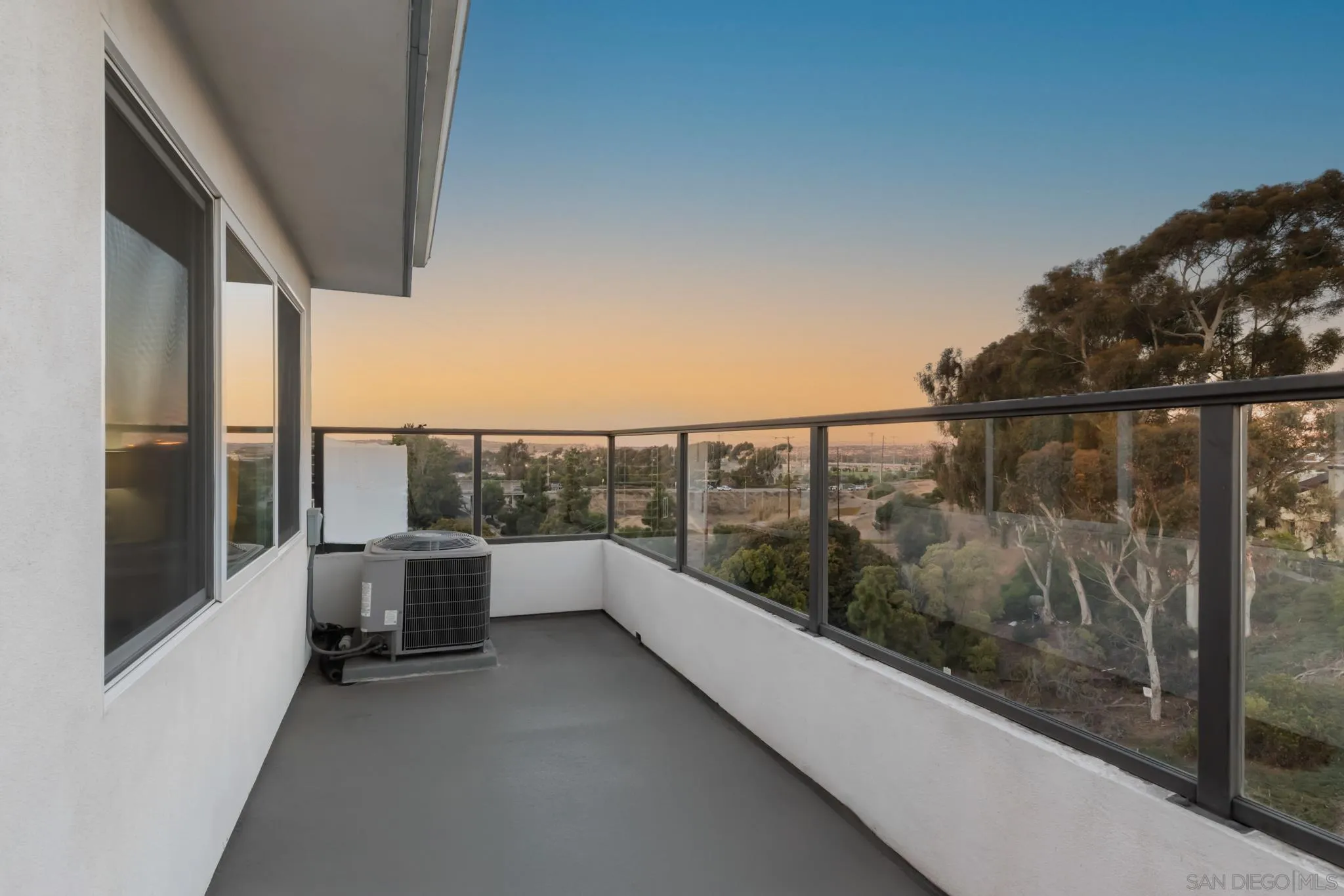 4100 Voltaire St Unit 102