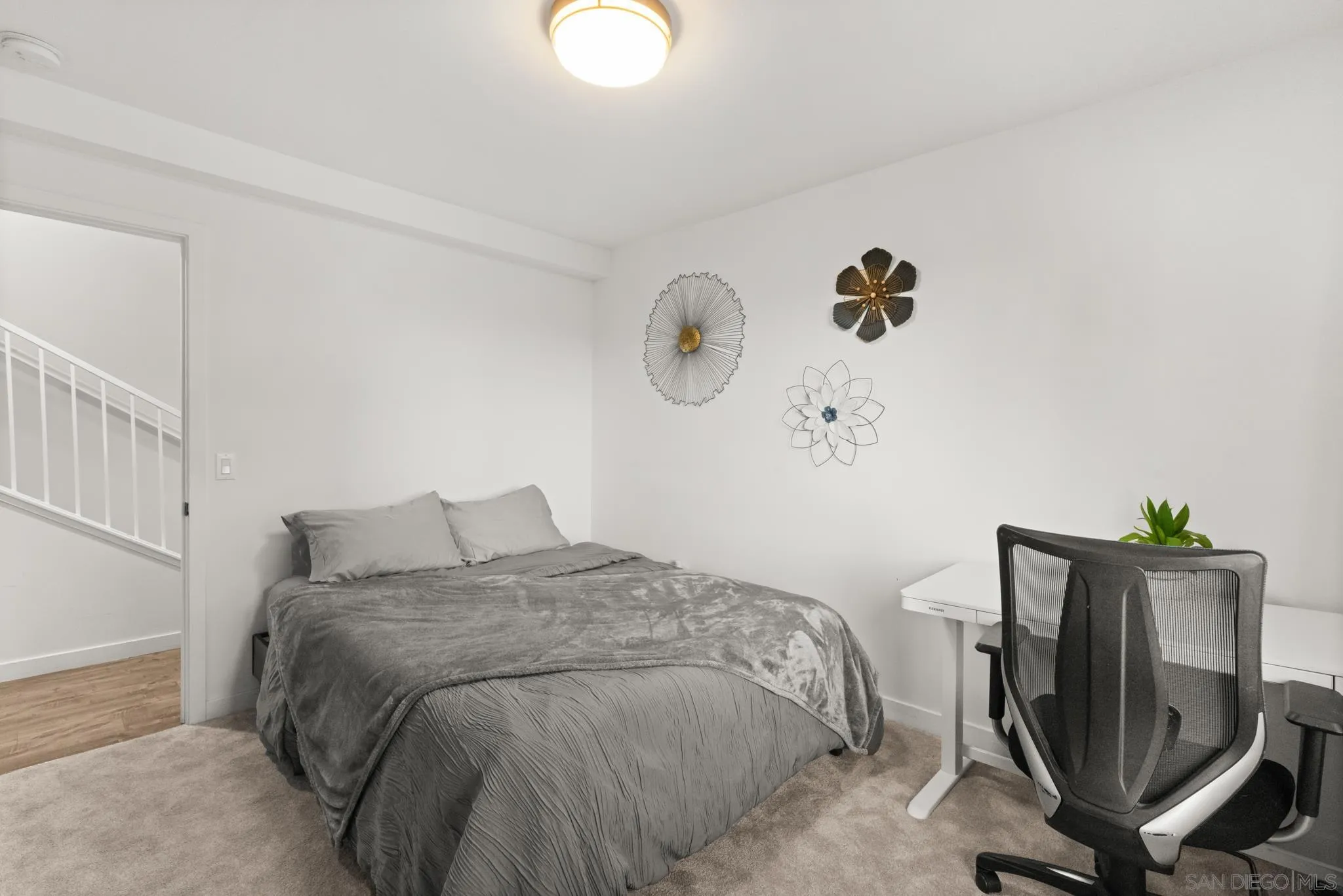 4100 Voltaire St Unit 102