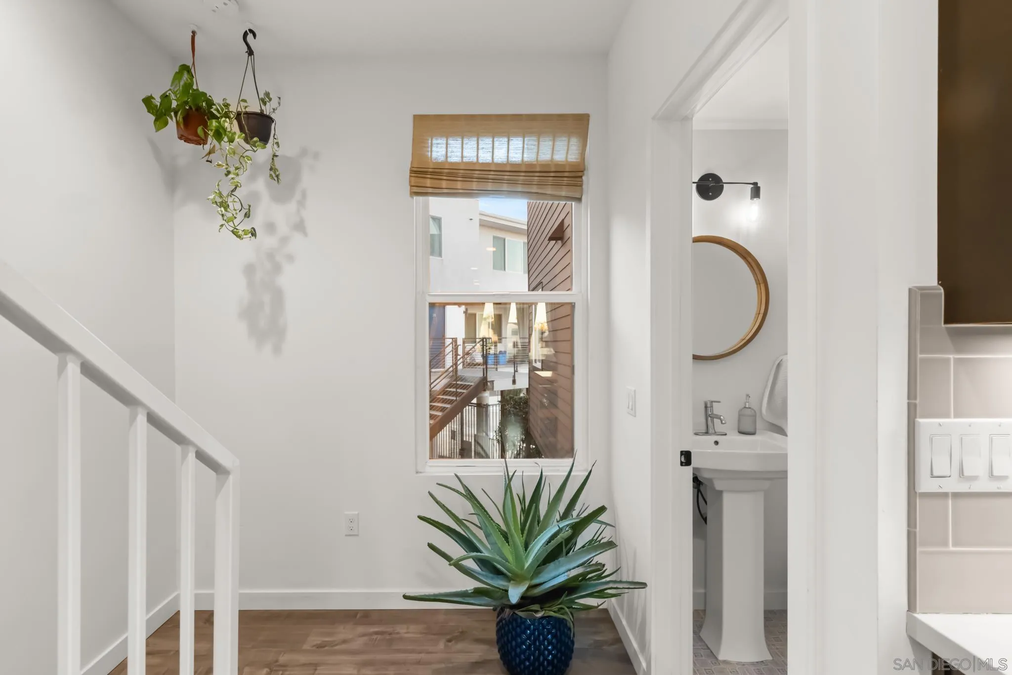 4100 Voltaire St Unit 102